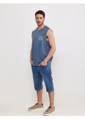 גופייה שטופה עם דפוס MAUI