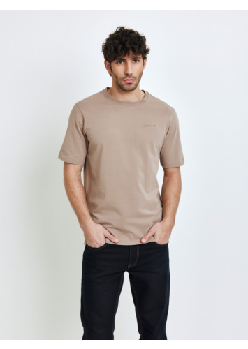 טישרט לייקרה עם רקמה