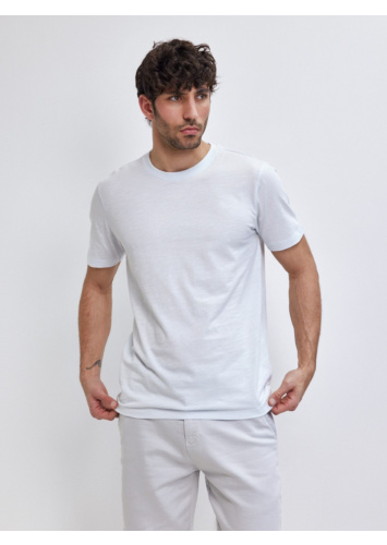 טישרט סלאב עם רקמה