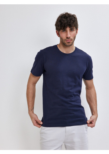 טישרט סלאב עם רקמה