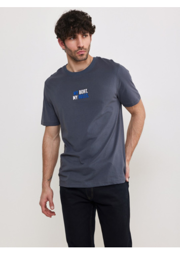 טישרט עם דפוס