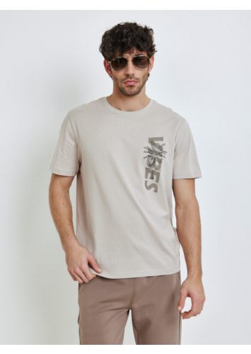 טישרט עם דפוס