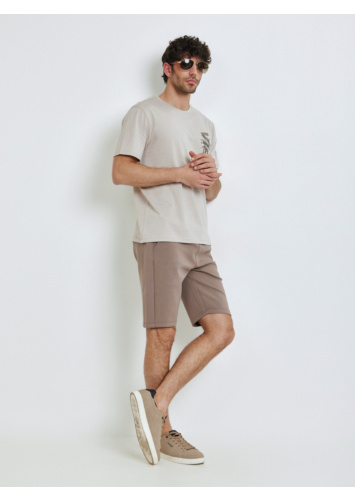 טישרט עם דפוס