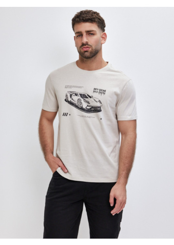 טישרט עם דפוס דיגיטלי