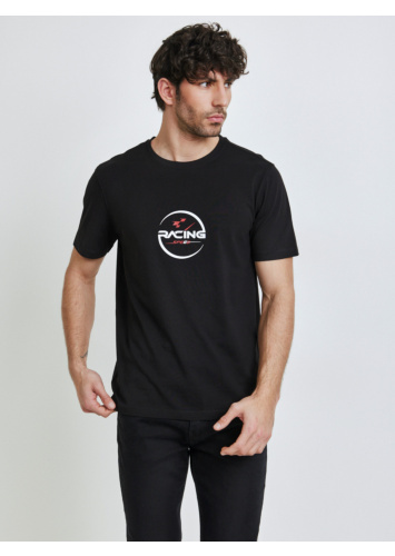 טישרט עם דפוס דיגיטלי