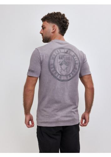 טישרט שטופה עם דפוסים