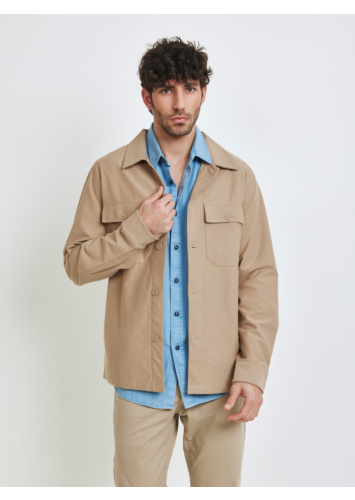 ג'קט עם כפתורים