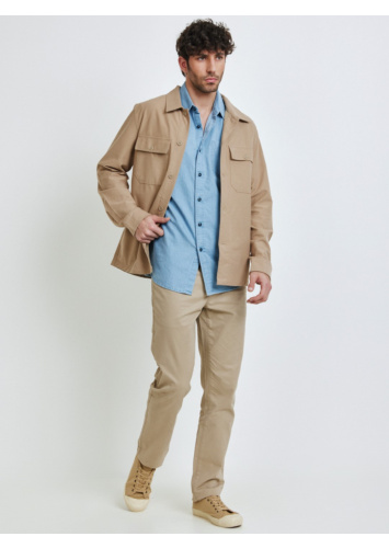 ג'קט עם כפתורים