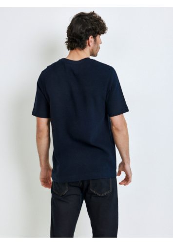 טישרט טקסטורה עם רקמה