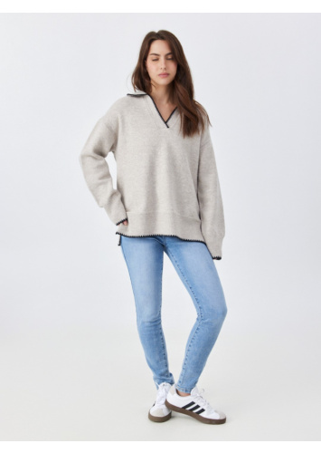 סריג צווארון רקמה