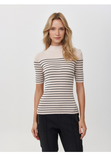 סריג פסים כפתורים