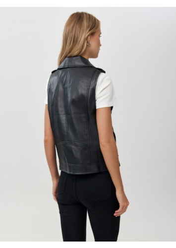 ווסט דמוי עור עם פרווה