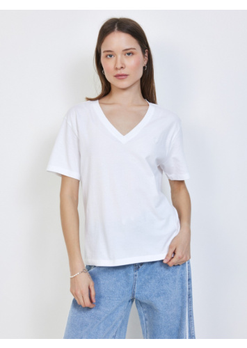 טישרט וי בייסיק