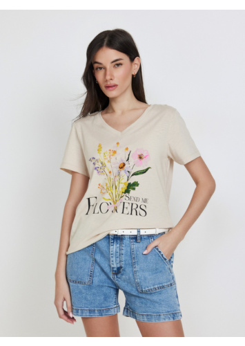 טי קרוליין מחשוף V