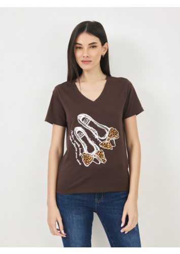 טי אוליביה מחשוף V