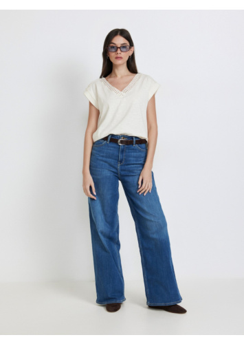 טי מחשוף וי קרושה