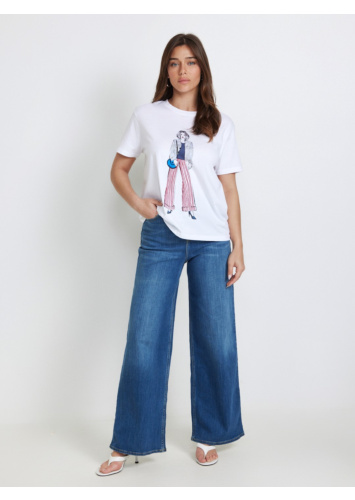 טי עם רקמה ודפוס