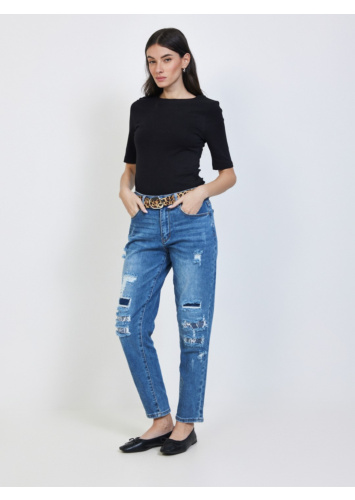 ג'ינס עם קרעים