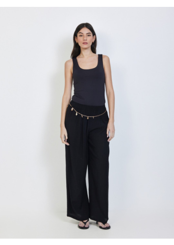 מכנס עם חגורת שרשראת