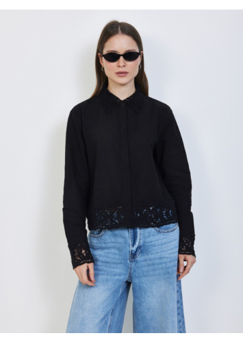 חולצה עם קרושה