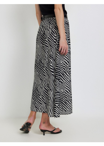 חצאית מודפסת עם חגורה