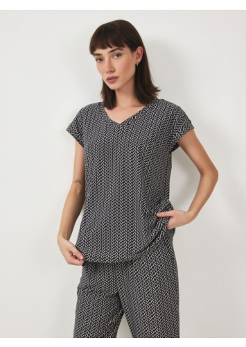 חולצת קימונו צווארון V