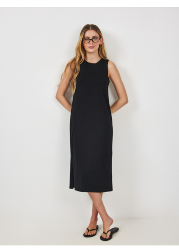 שמלת פנאי צמודה עם שליצים