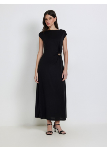 שמלת סריג אבזם