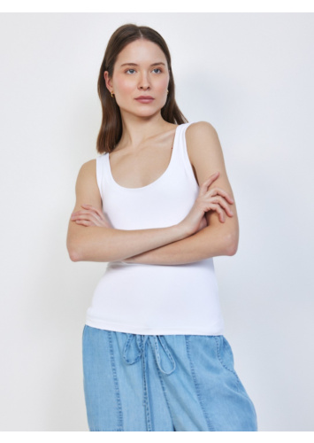 גופיה אלגנטית