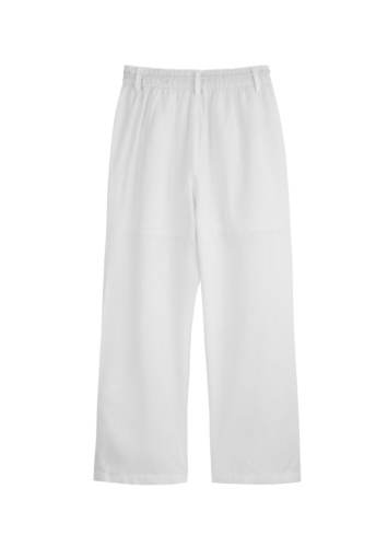 מכנס לבן עם חגורה