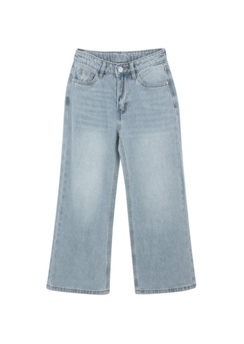 ג'ינס בהיר מתרחב