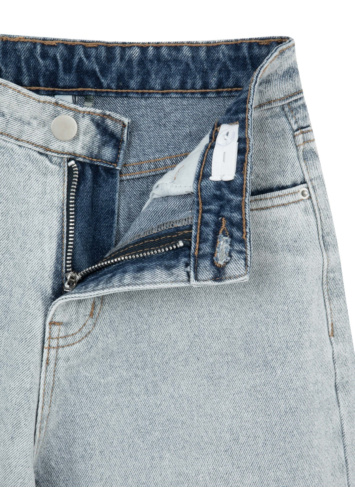 ג'ינס עם מכפלת שטופה