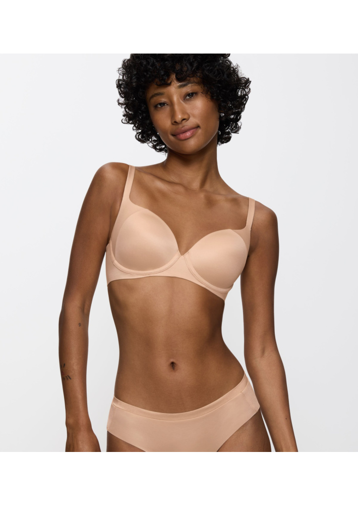 Triumph Body Make-up Soft Touch WP EX
