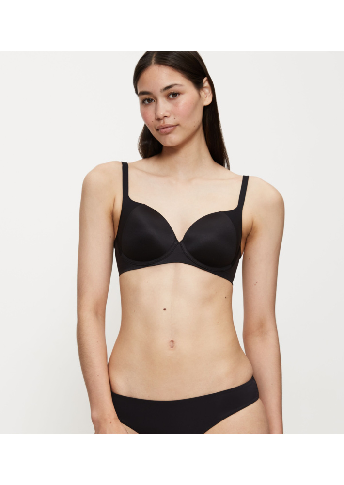 Triumph Body Make-up Soft Touch WP EX